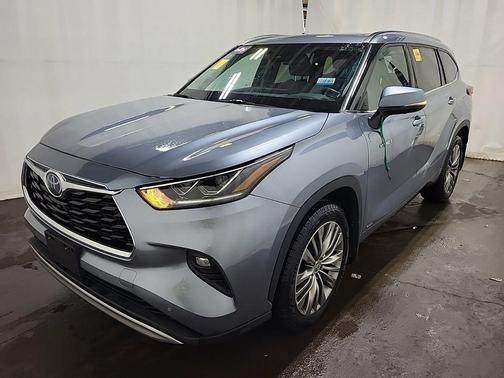 2020 Toyota Highlander Hybrid Platinum