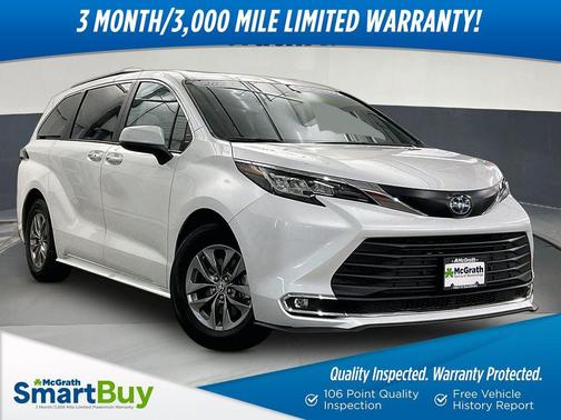 Pearl 2023 Toyota Sienna XLE