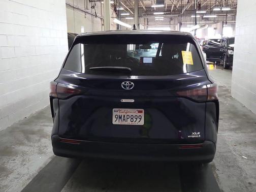2023 Toyota Sienna XLE