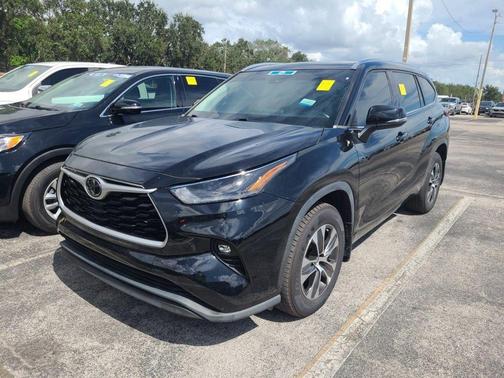 2021 Toyota Highlander XLE