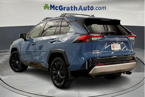 2022 Toyota RAV4 Hybrid SE