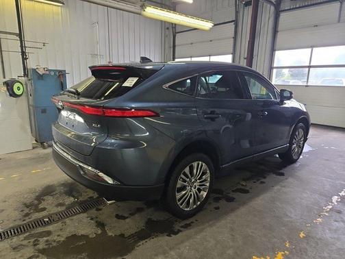 Coastal Gray 2023 Toyota Venza XLE