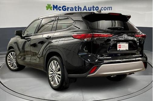 2022 Toyota Highlander Platinum