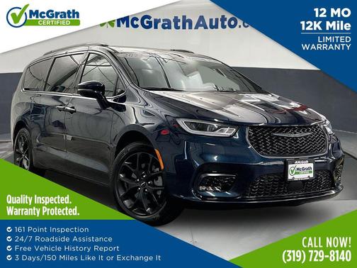 Fathom Blue Pearlcoat 2022 Chrysler Pacifica Touring L