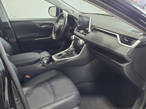 Midnight Black Metallic 2021 Toyota RAV4 XLE Premium