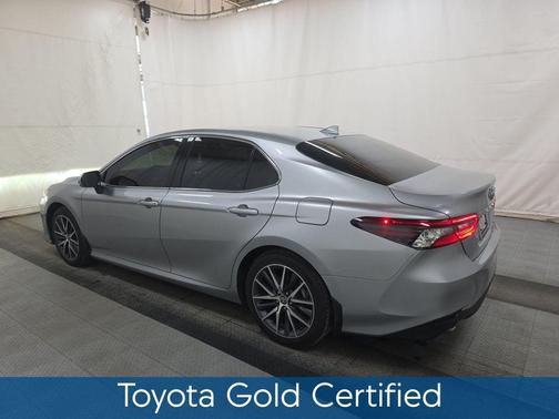 2024 Toyota Camry Hybrid XLE