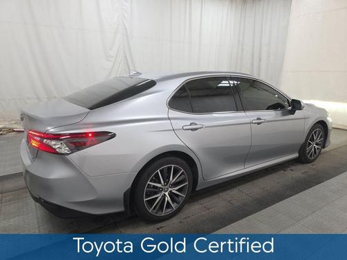 2024 Toyota Camry Hybrid XLE