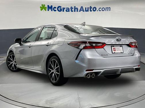 Celestial Silver Metallic 2023 Toyota Camry SE