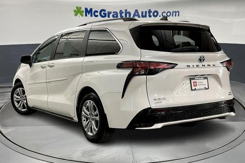 2023 Toyota Sienna XSE 7 Passenger