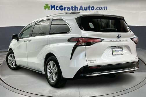 2022 Toyota Sienna Limited 7-Passenger