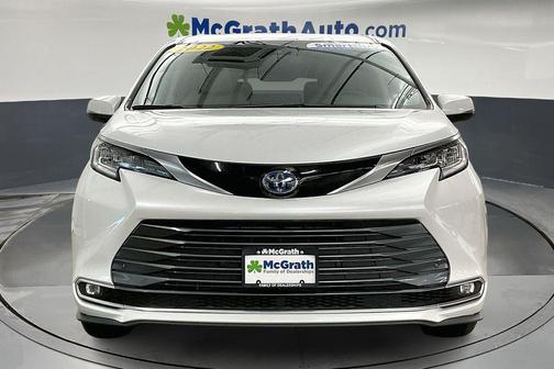 2022 Toyota Sienna Limited 7-Passenger