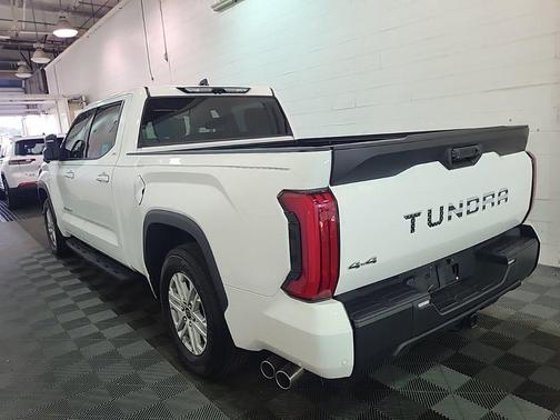 Ice Cap 2023 Toyota Tundra SR5