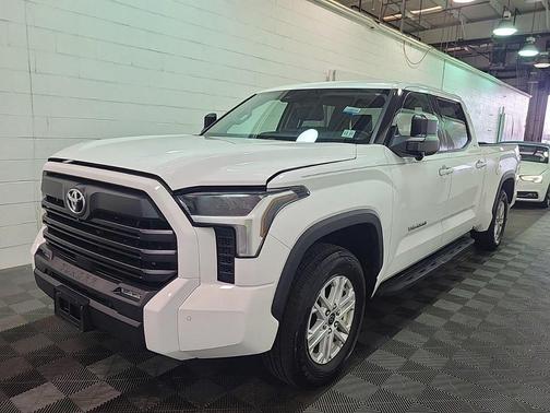Ice Cap 2023 Toyota Tundra SR5