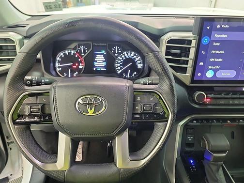 Ice Cap 2023 Toyota Tundra SR5