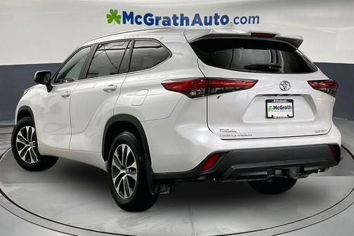 Wind Chill Pearl 2023 Toyota Highlander XLE