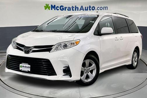 2019 Toyota Sienna LE
