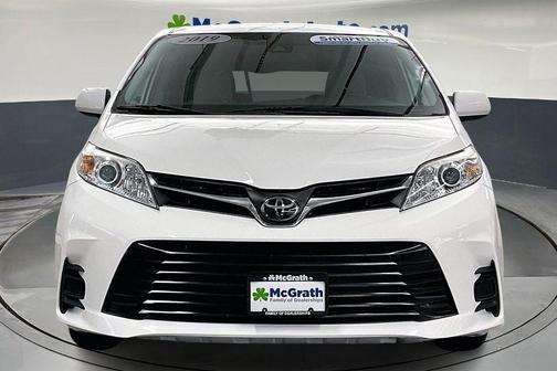 2019 Toyota Sienna LE
