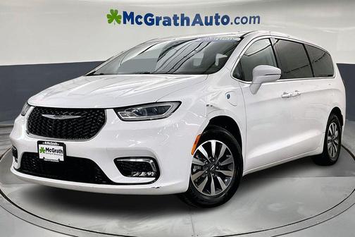 2022 Chrysler Pacifica Hybrid Touring L