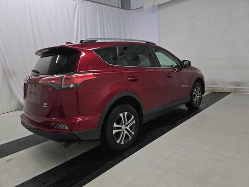 Ruby Flare Pearl 2018 Toyota RAV4 LE