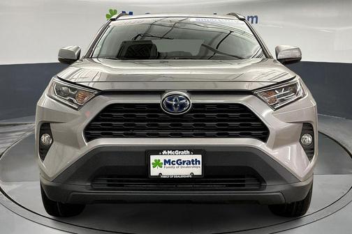 2020 Toyota RAV4 Hybrid XLE