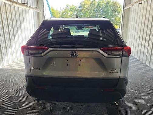 2020 Toyota RAV4 Hybrid XLE