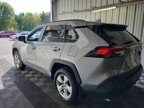 2020 Toyota RAV4 Hybrid XLE
