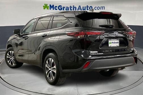 2024 Toyota Highlander Hybrid XLE