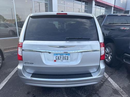 2011 Chrysler Town & Country Touring