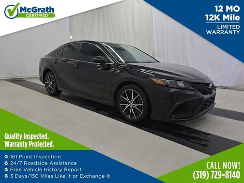 Midnight Black Metallic 2022 Toyota Camry SE
