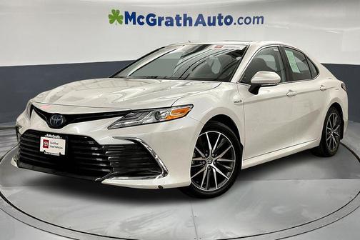 2021 Toyota Camry Hybrid XLE
