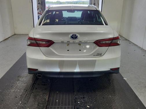 2021 Toyota Camry Hybrid XLE