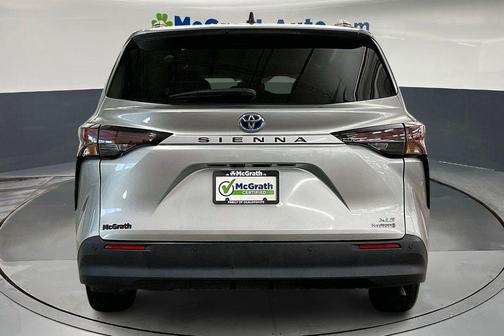 2024 Toyota Sienna XLE