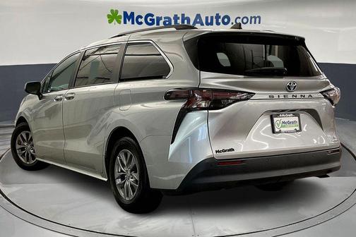 2024 Toyota Sienna XLE