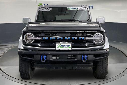 Iconic Silver Metallic 2024 Ford Bronco Outer Banks