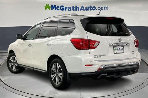 2017 Nissan Pathfinder SL