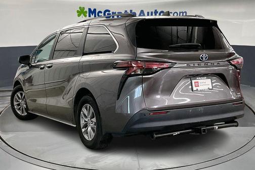 2022 Toyota Sienna XLE