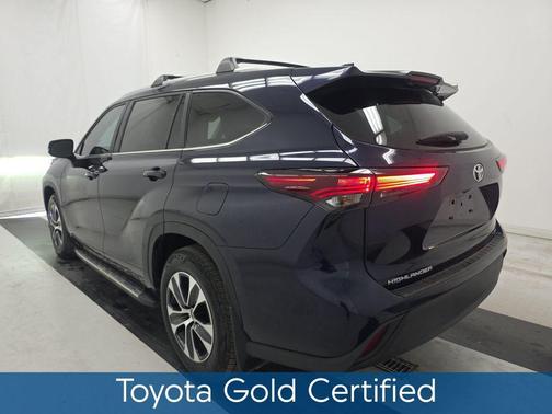 2025 Toyota Highlander Hybrid XLE