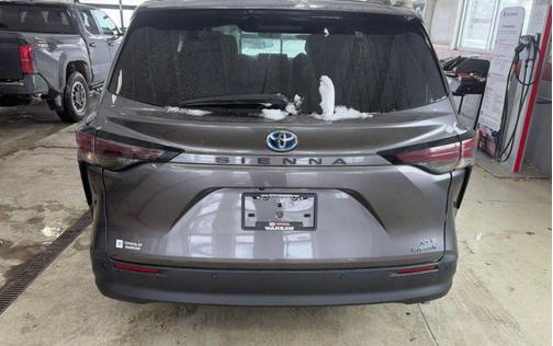 2024 Toyota Sienna XLE