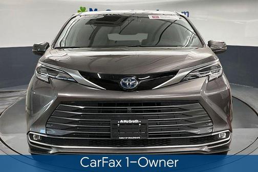 2022 Toyota Sienna Platinum