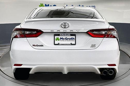 Ice Cap 2024 Toyota Camry SE