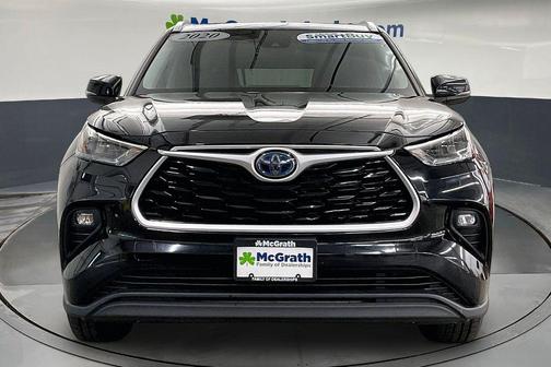 Midnight Black Metallic 2020 Toyota Highlander Hybrid XLE
