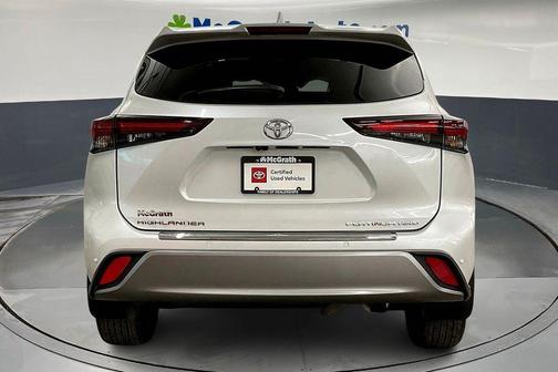 2025 Toyota Highlander Platinum