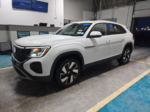 2025 Volkswagen Atlas Cross Sport 2.0T SE w/Technology 4MOTION