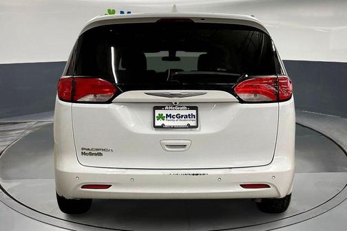 2019 Chrysler Pacifica LX