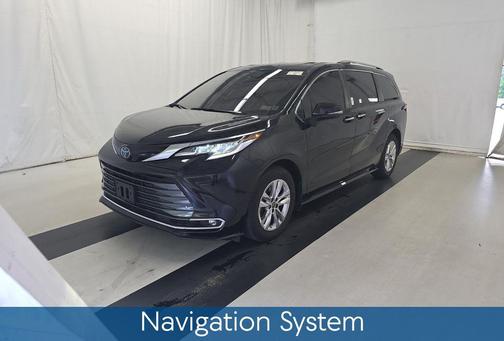 2023 Toyota Sienna Limited 7-Passenger