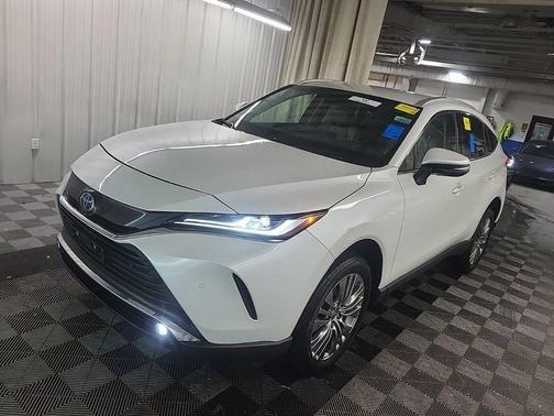 2024 Toyota Venza XLE