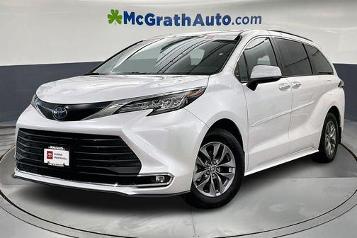 2023 Toyota Sienna XLE