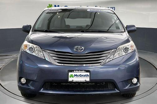 2016 Toyota Sienna XLE