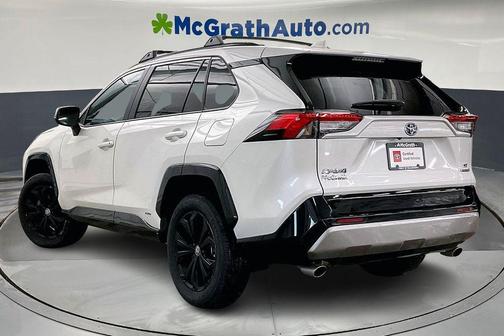 2022 Toyota RAV4 Hybrid SE