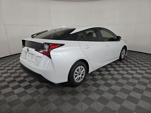 Wind Chill Pearl 2022 Toyota Prius LE